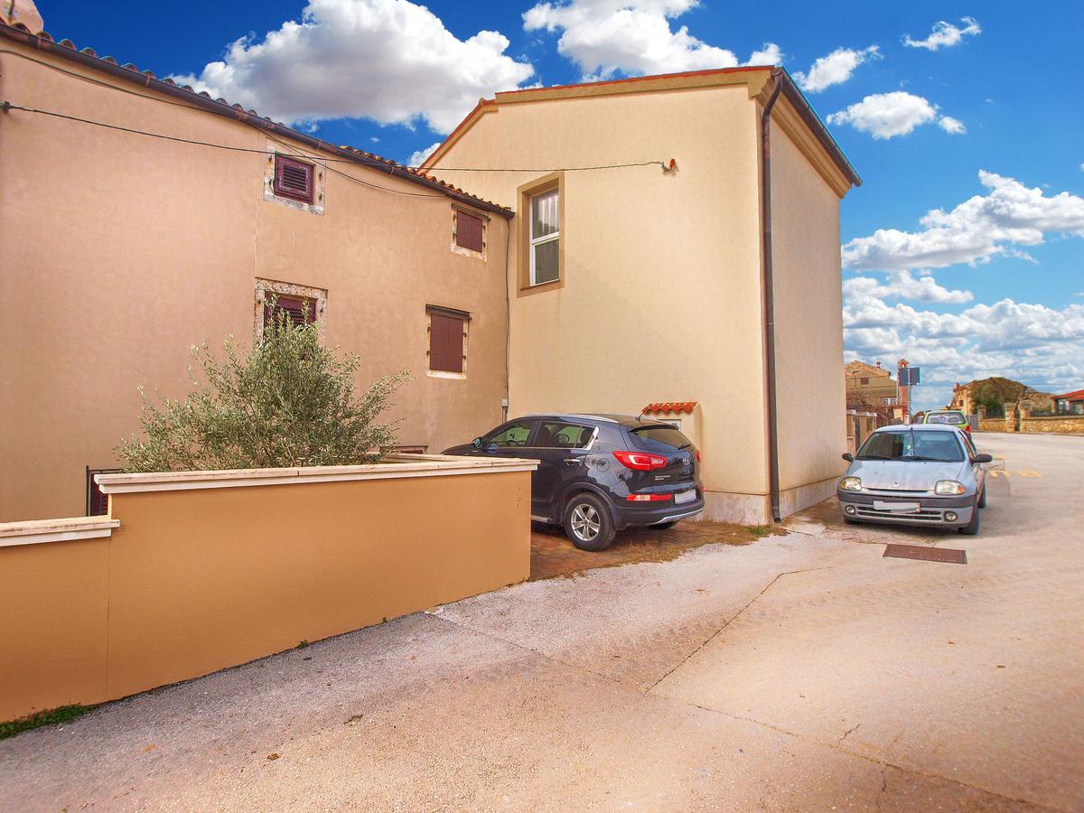 Apartments Kristina 1531 Πούλα Εξωτερικό φωτογραφία