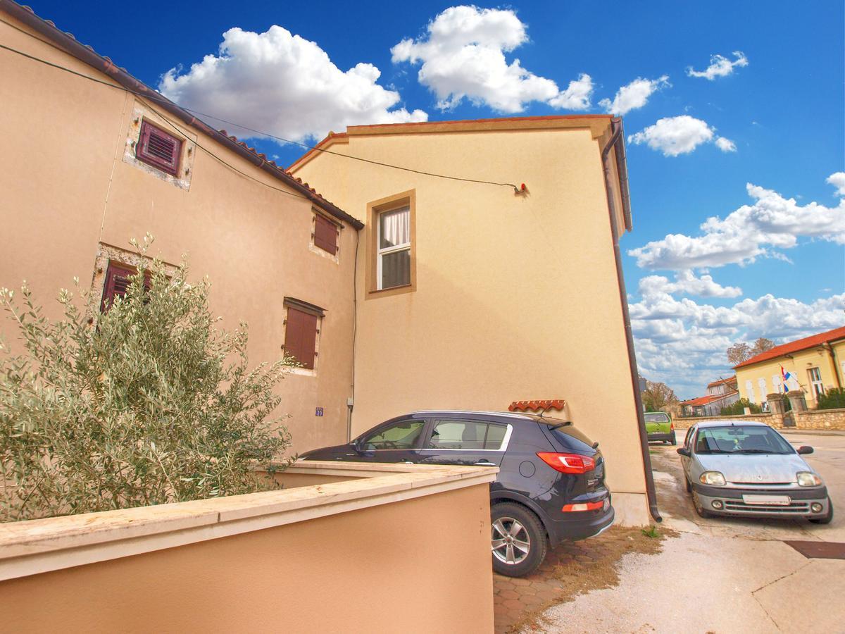 Apartments Kristina 1531 Πούλα Εξωτερικό φωτογραφία