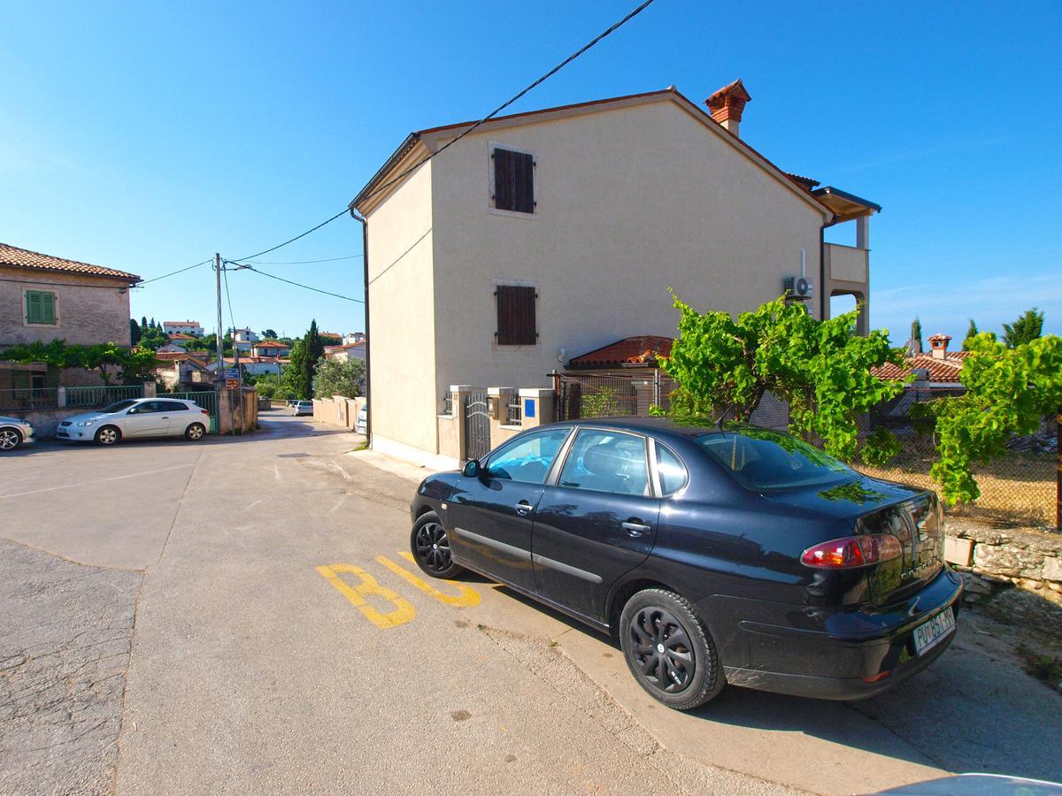 Apartments Kristina 1531 Πούλα Εξωτερικό φωτογραφία